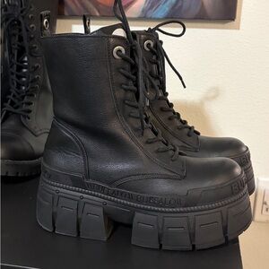 Unisex Buffalo Gospher Mid Chunky Platform Combat Boots
